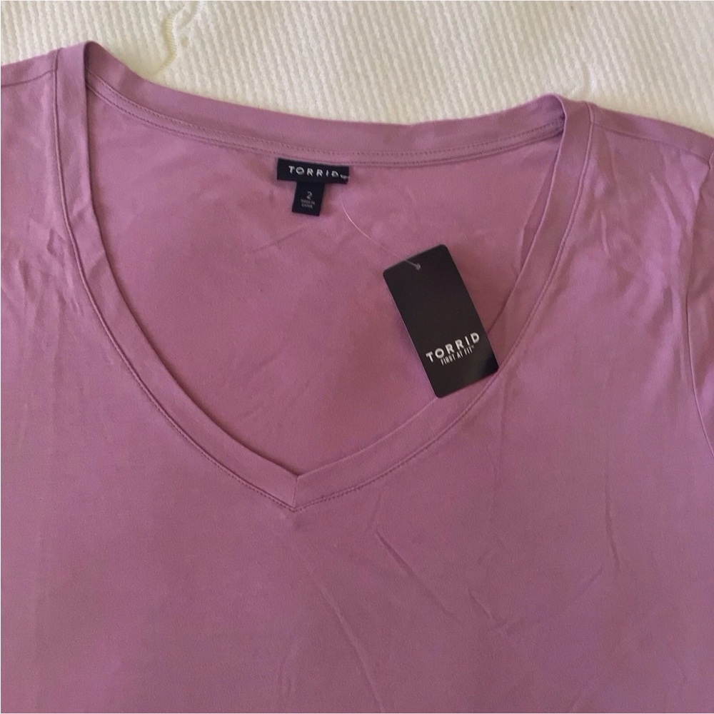 Torrid V-Neck Tee Shirt Top Plus Sz 2X Dusty Rose Minimalist Normcore SoftGirl - Picture 4 of 10
